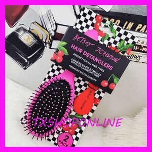 💗💟Betsey Johnson 2 pack Hair Detangler Brushes NEW 💟💗